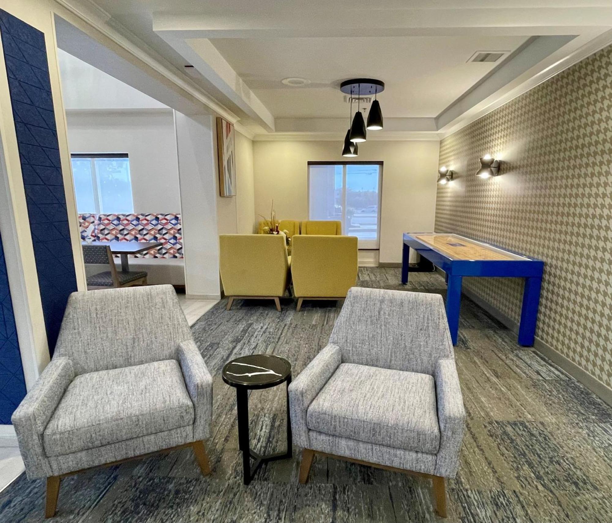 Holiday Inn Express & Suites - Tuscaloosa-University By Ihg Екстериор снимка