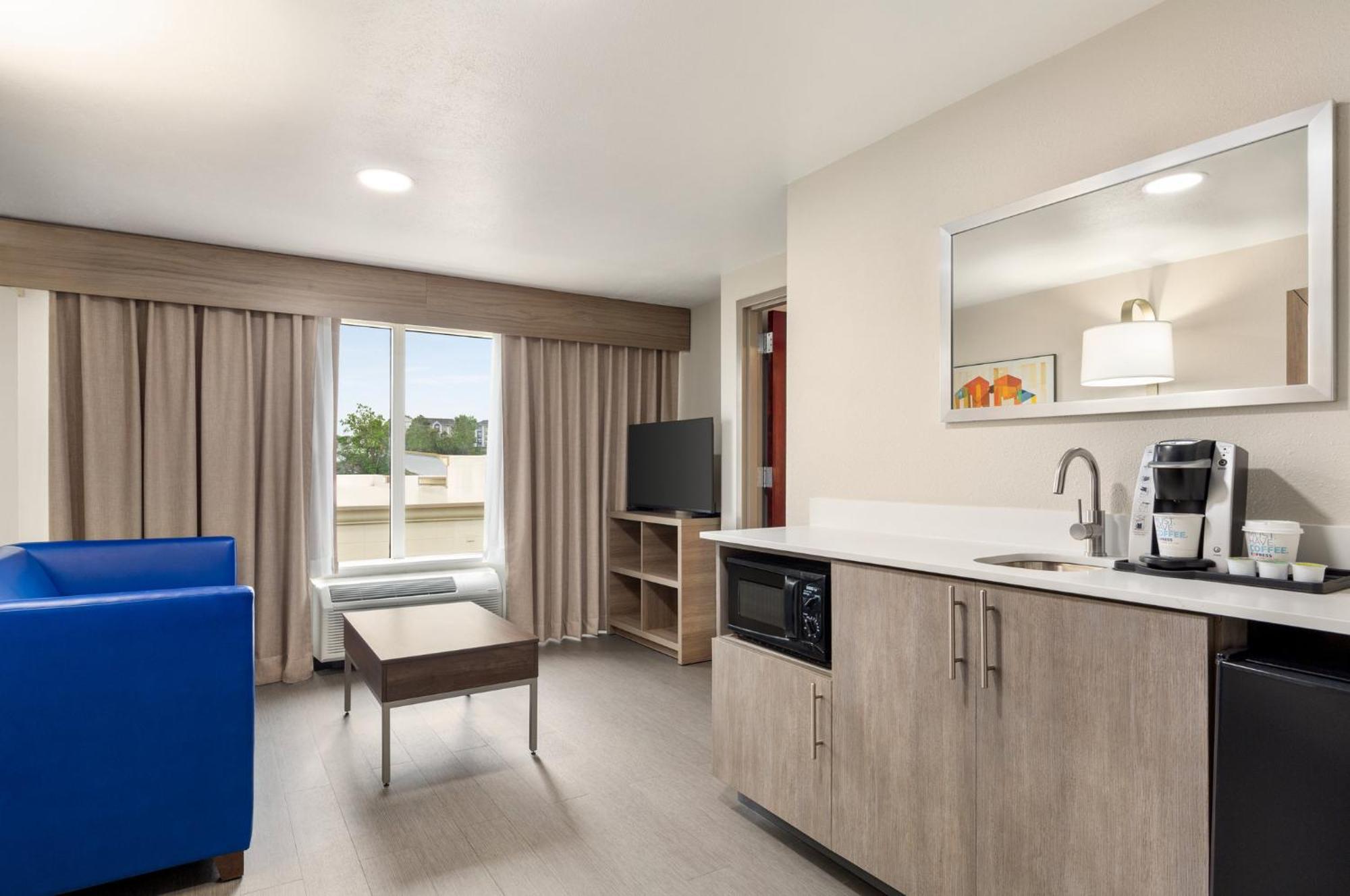 Holiday Inn Express & Suites - Tuscaloosa-University By Ihg Екстериор снимка