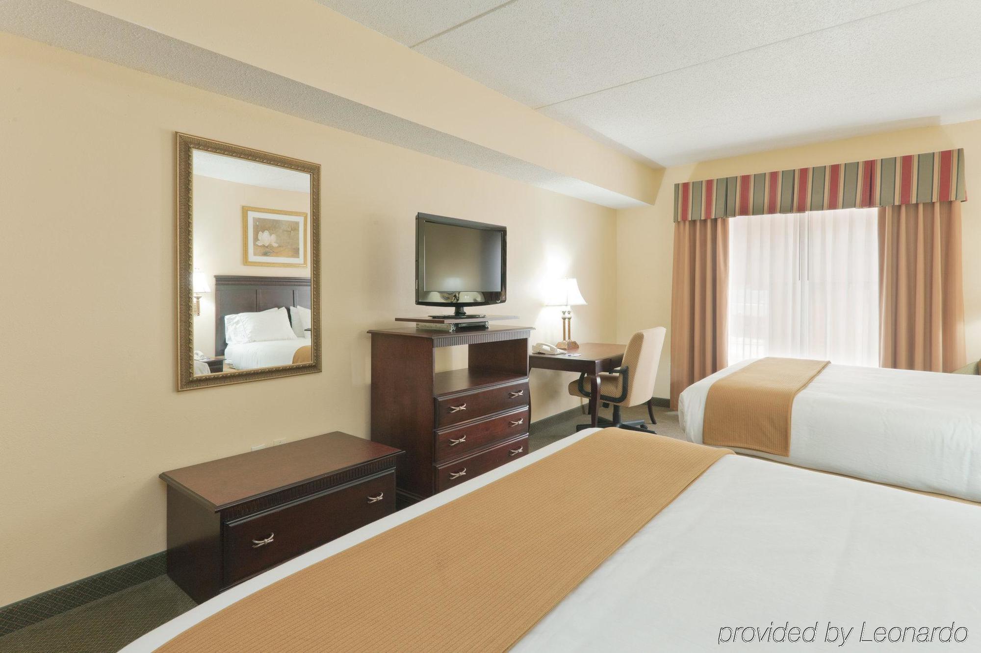 Holiday Inn Express & Suites - Tuscaloosa-University By Ihg Стая снимка